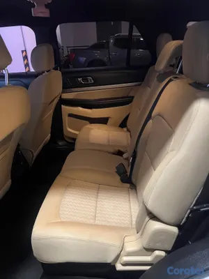 2017 Ford Explorer — foto 6 / 11