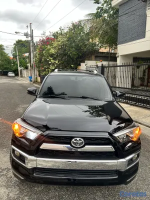 2018 Toyota 4 Runner — foto 14 / 15
