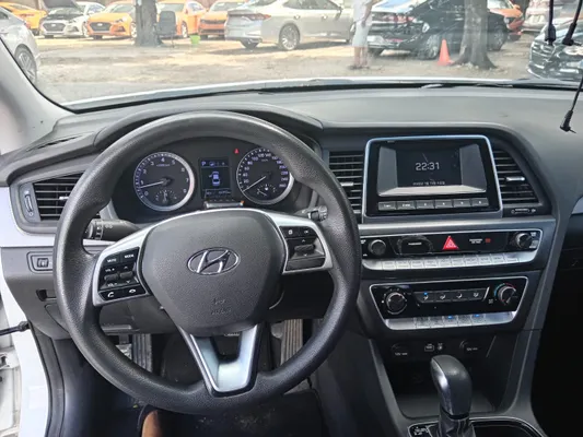 2019 Hyundai Sonata — foto 6 / 10