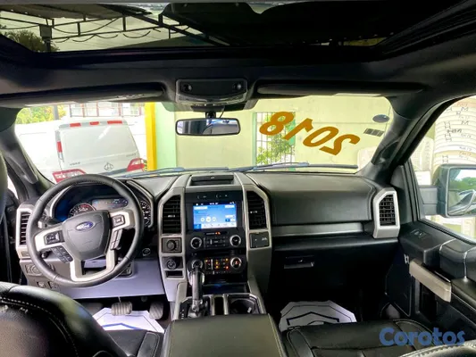 2018 Ford F150 lariat Power stroker — foto 3 / 7