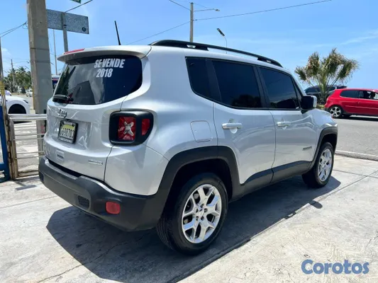 2018 Jeep Renegade — foto 9 / 12
