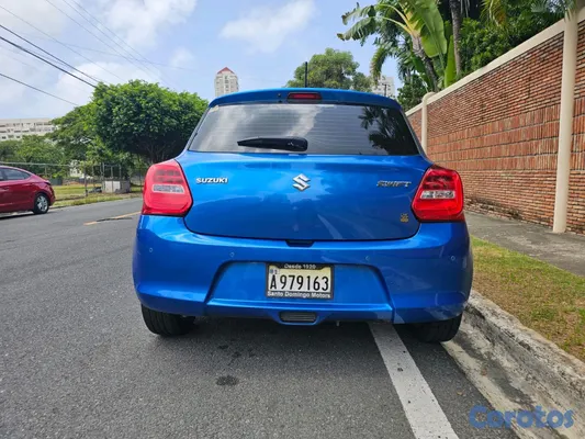 2022 Suzuki Swift — foto 3 / 13
