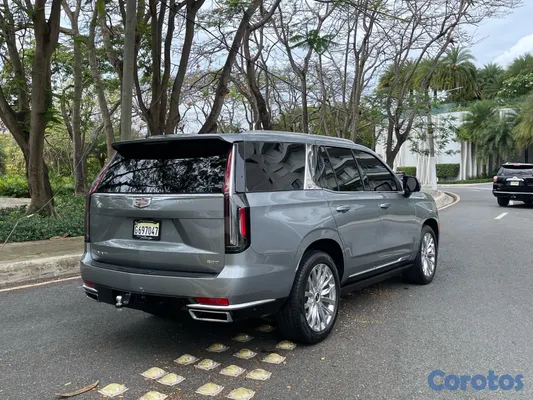 2023 Cadillac Escalade — foto 5 / 9