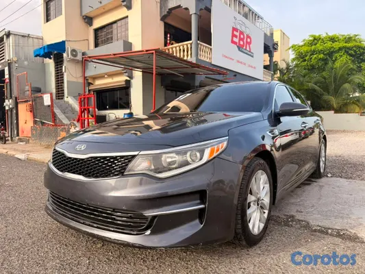 2017 Kia Optima — foto 1 / 8