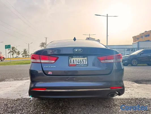 2017 Kia Optima — foto 4 / 8