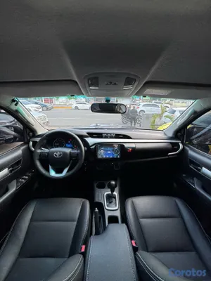 2016 Toyota Hilux — foto 4 / 12