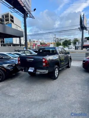 2016 Toyota Hilux — foto 6 / 12