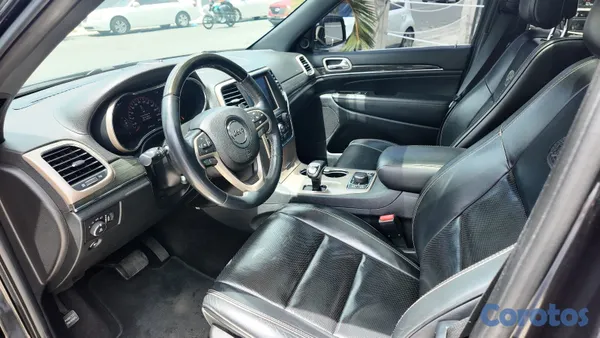 2015 Jeep Grand Cherokee — foto 7 / 10