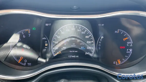 2015 Jeep Grand Cherokee — foto 10 / 10