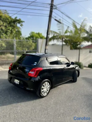 2019 Suzuki Swift — foto 2 / 7