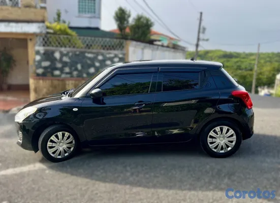 2019 Suzuki Swift — foto 3 / 7