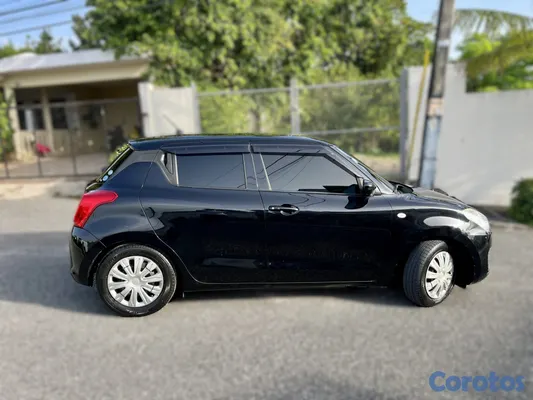2019 Suzuki Swift — foto 5 / 7