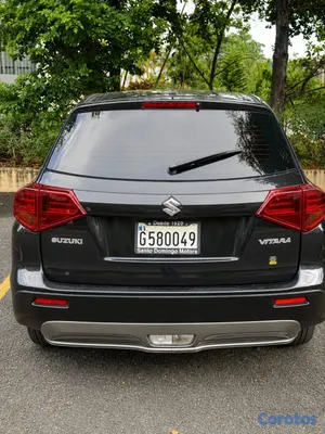 2022 Suzuki Vitara — foto 2 / 9