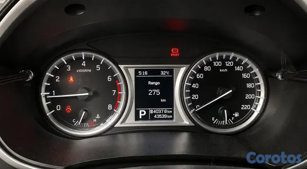 2022 Suzuki Vitara — foto 8 / 9