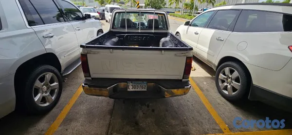 2011 Nissan Frontier — foto 7 / 8