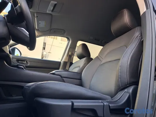 2023 Nissan Pathfinder — foto 8 / 11