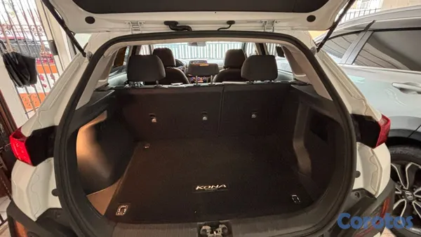 2021 Hyundai KONA — foto 6 / 10