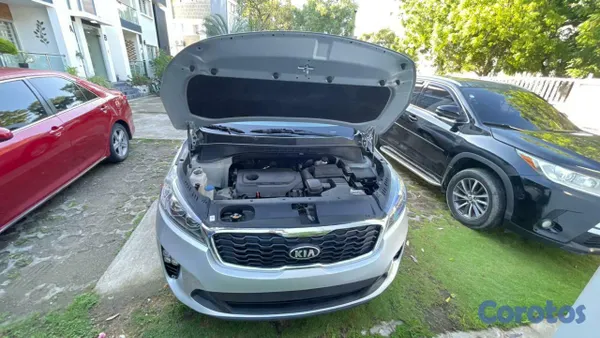 2020 Kia Sorento — foto 2 / 9
