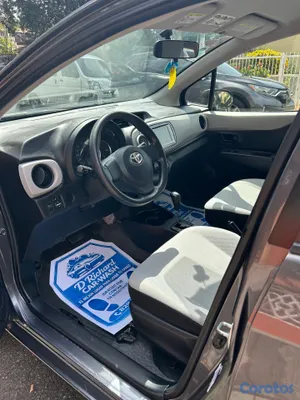 2014 Toyota Vitz — foto 4 / 9
