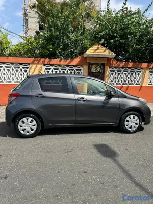 2014 Toyota Vitz — foto 9 / 9