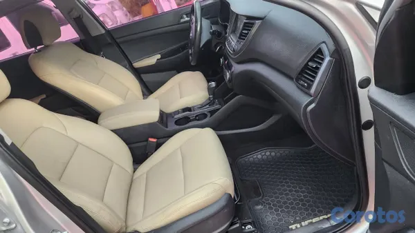 2017 Hyundai Tucson — foto 9 / 12