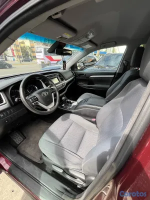 2017 Toyota Highlander — foto 4 / 10