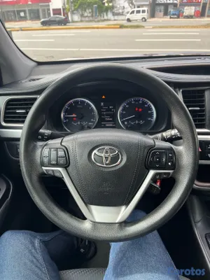 2017 Toyota Highlander — foto 9 / 10