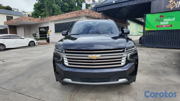 2022 Chevrolet Suburban — foto 2 / 10
