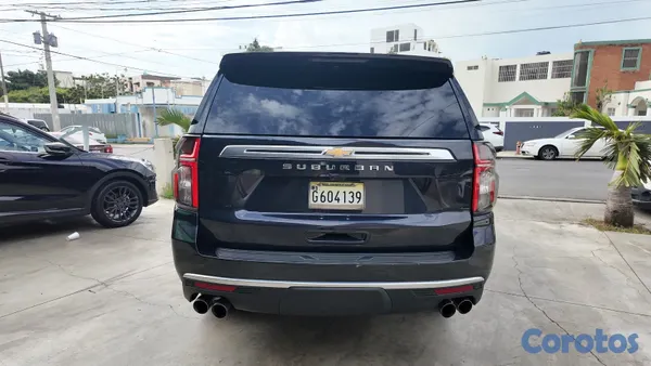 2022 Chevrolet Suburban — foto 7 / 10