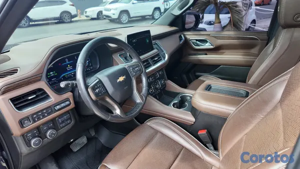 2022 Chevrolet Suburban — foto 9 / 10