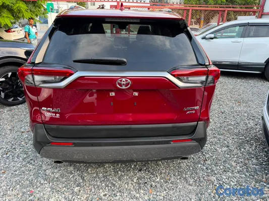 2020 Toyota Rav-4 — foto 12 / 13