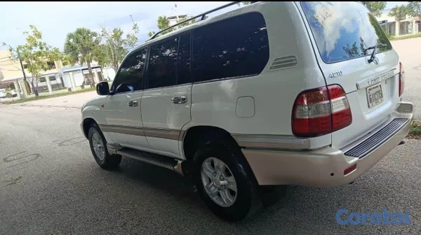2005 Toyota Land Cruiser — foto 4 / 6