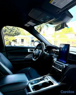2020 Ford Explorer — foto 2 / 6