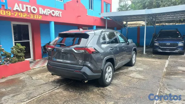2021 Toyota Rav-4 — foto 7 / 16