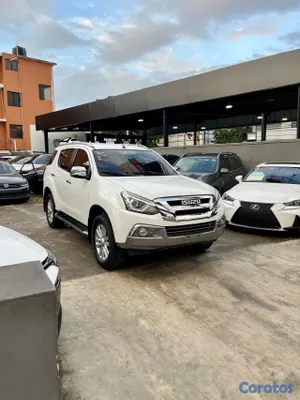 2019 Isuzu Mux — foto 2 / 13