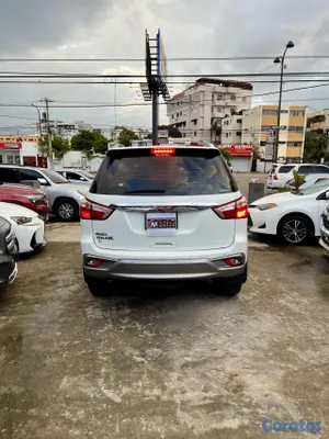 2019 Isuzu Mux — foto 6 / 13