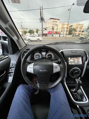 2019 Isuzu Mux — foto 10 / 13