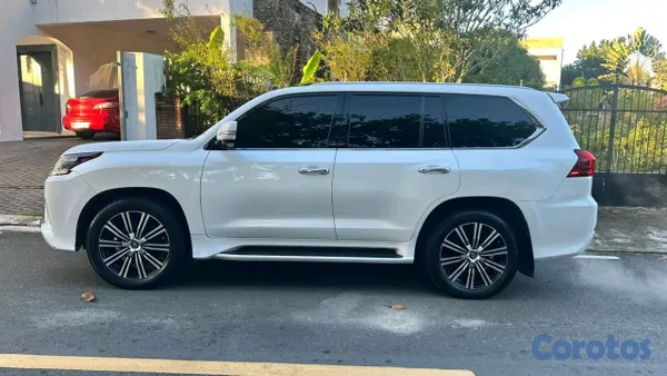 2018 Lexus Lx — foto 5 / 5