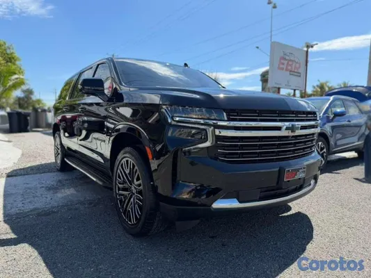 2021 Chevrolet Suburban — foto 2 / 9