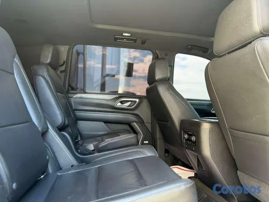 2021 Chevrolet Suburban — foto 9 / 9