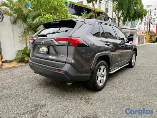 2019 Toyota Rav-4 — foto 7 / 8