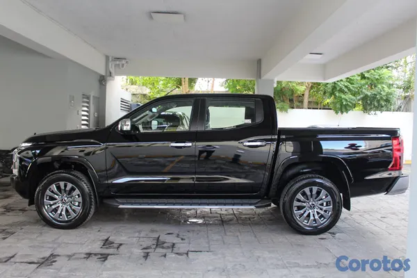 2026 Mitsubishi L200 — foto 3 / 8