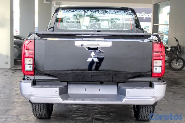 2026 Mitsubishi L200 — foto 6 / 8