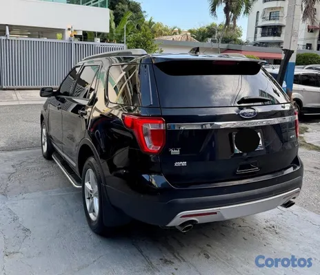 2016 Ford Explorer — foto 7 / 10