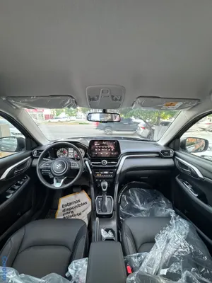 2025 Suzuki Grand Vitara — foto 4 / 10