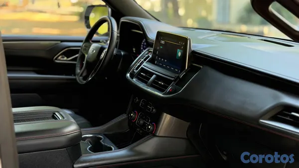 2025 Chevrolet Tahoe — foto 2 / 14