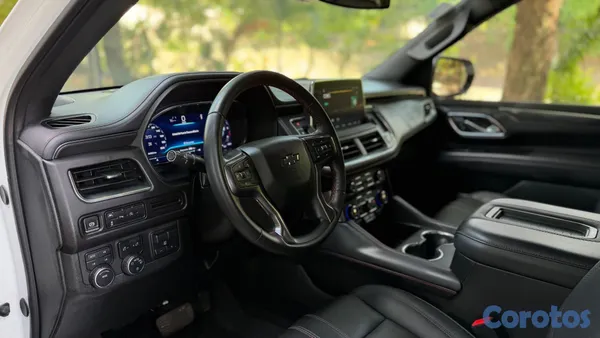 2025 Chevrolet Tahoe — foto 3 / 14