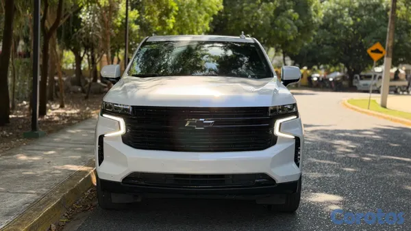 2025 Chevrolet Tahoe — foto 8 / 14