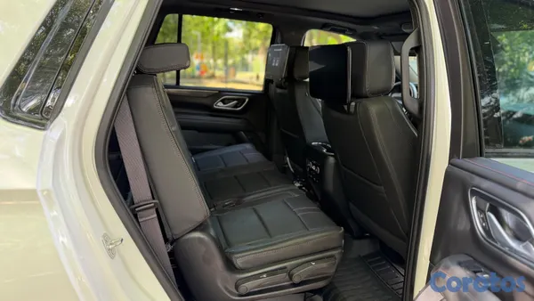 2025 Chevrolet Tahoe — foto 9 / 14