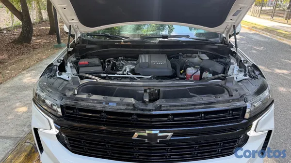 2025 Chevrolet Tahoe — foto 12 / 14